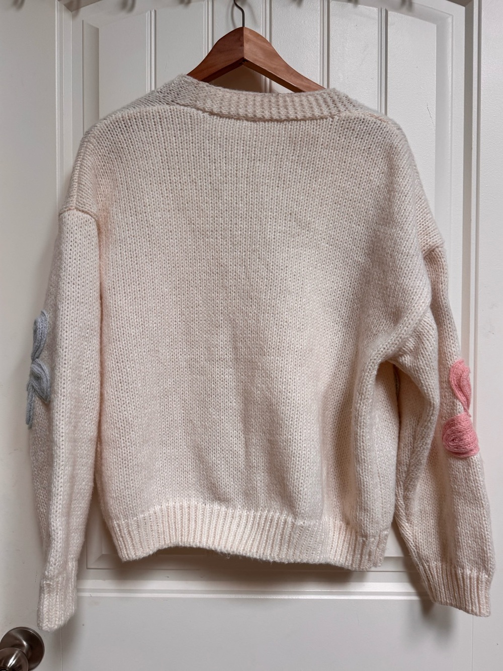 Cream Knit Pastel Floral Oversized Cardigan. Size S/M - Picture 3 of 7